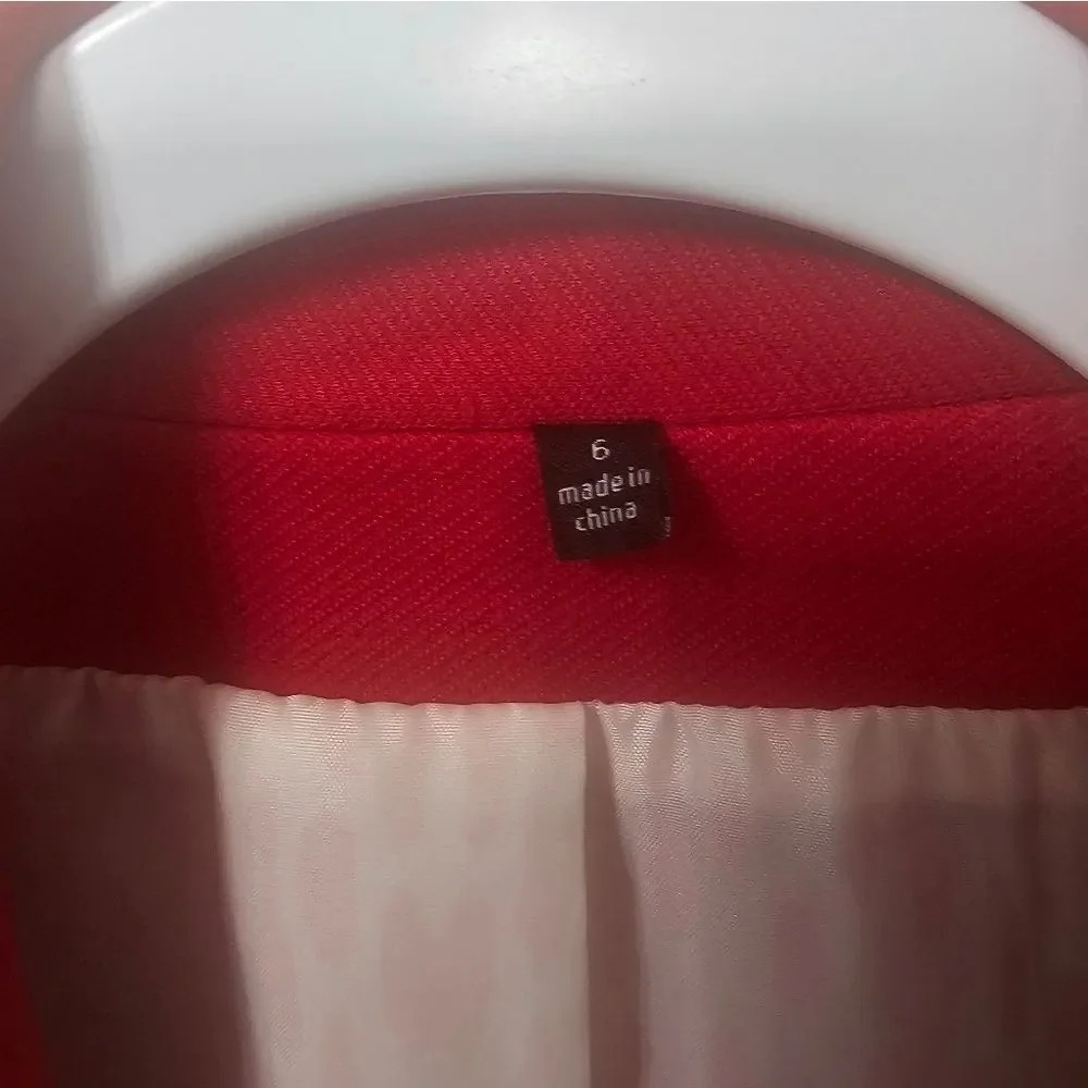 CAbi red buttons